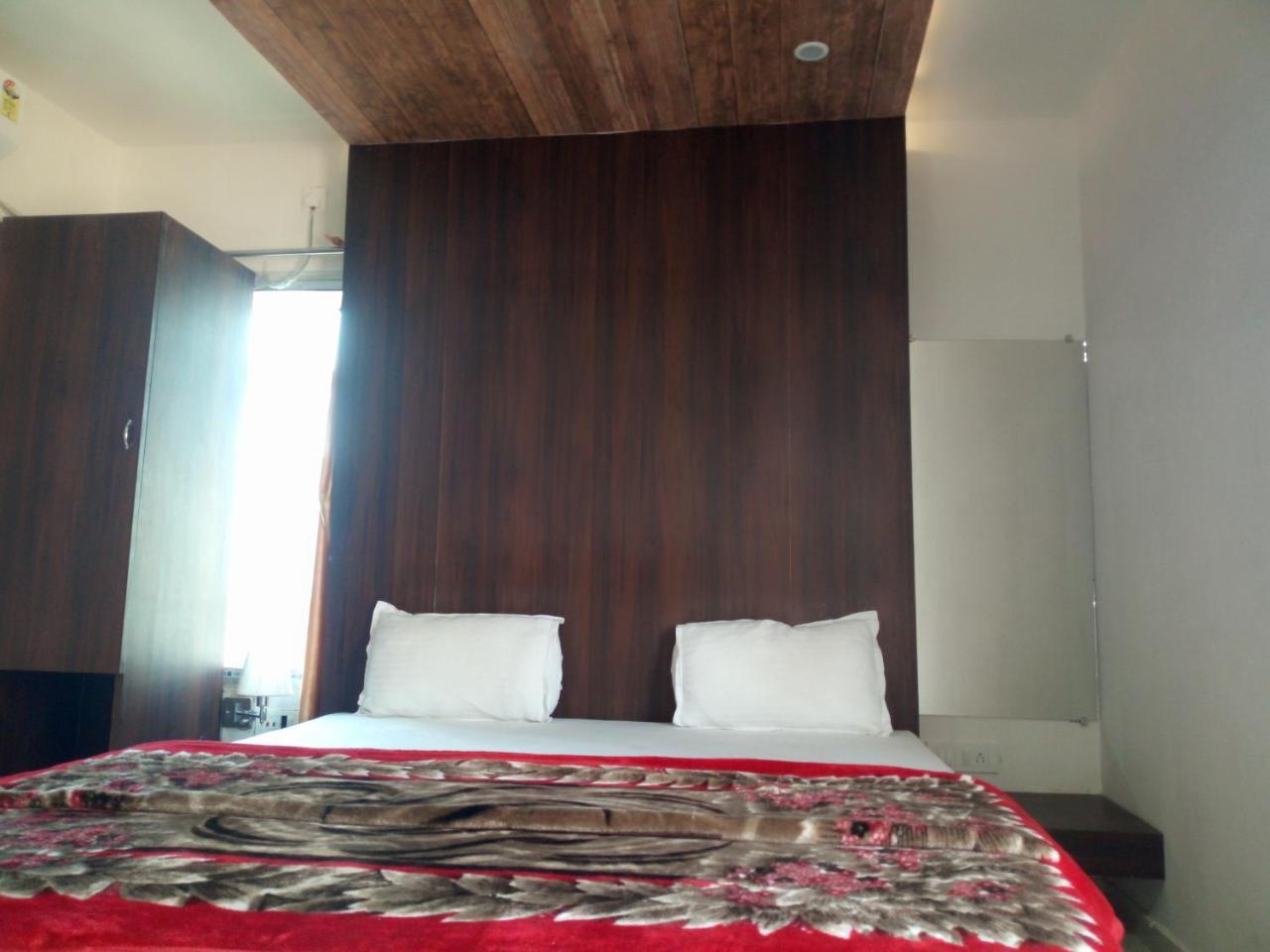 Hotel Rudraksha Inn 德奥加尔 外观 照片